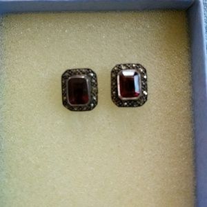 Garnet and marquesite, silver setting earrings.